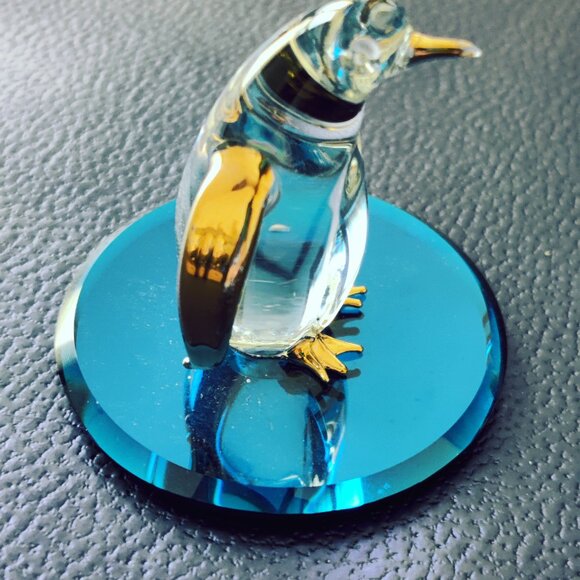Glass Baron Mini Art Glass Penguin Figurine w Gold Accents on Blue Mirror - Picture 5 of 6